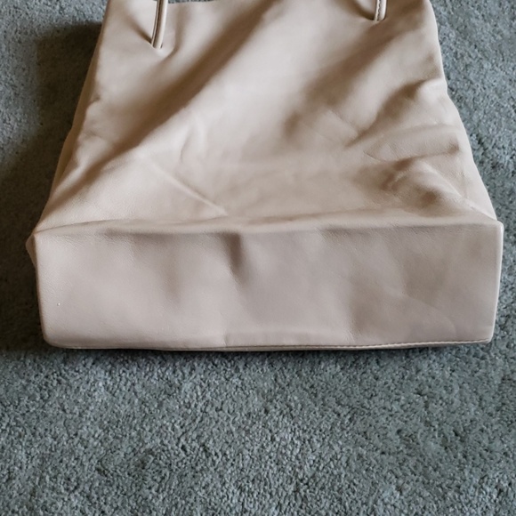EUC Prada leather bag - Picture 4 of 12